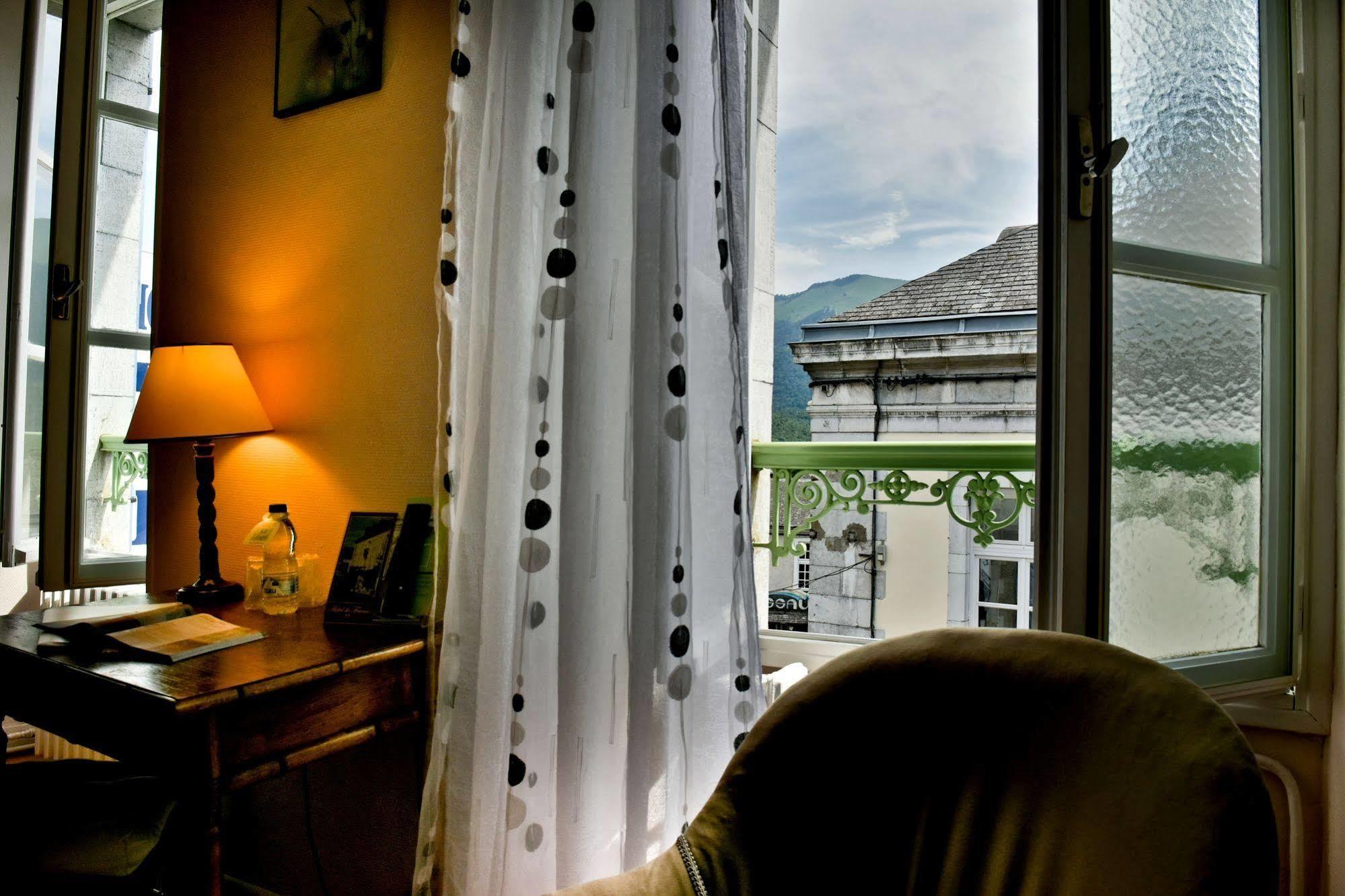 Logis Hotel De France Arudy Zewnętrze zdjęcie