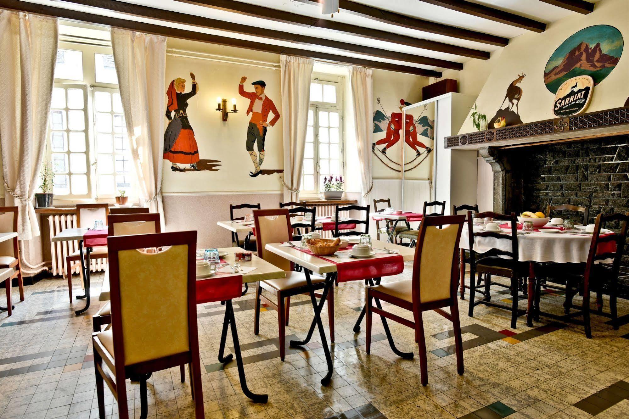 Logis Hotel De France Arudy Zewnętrze zdjęcie